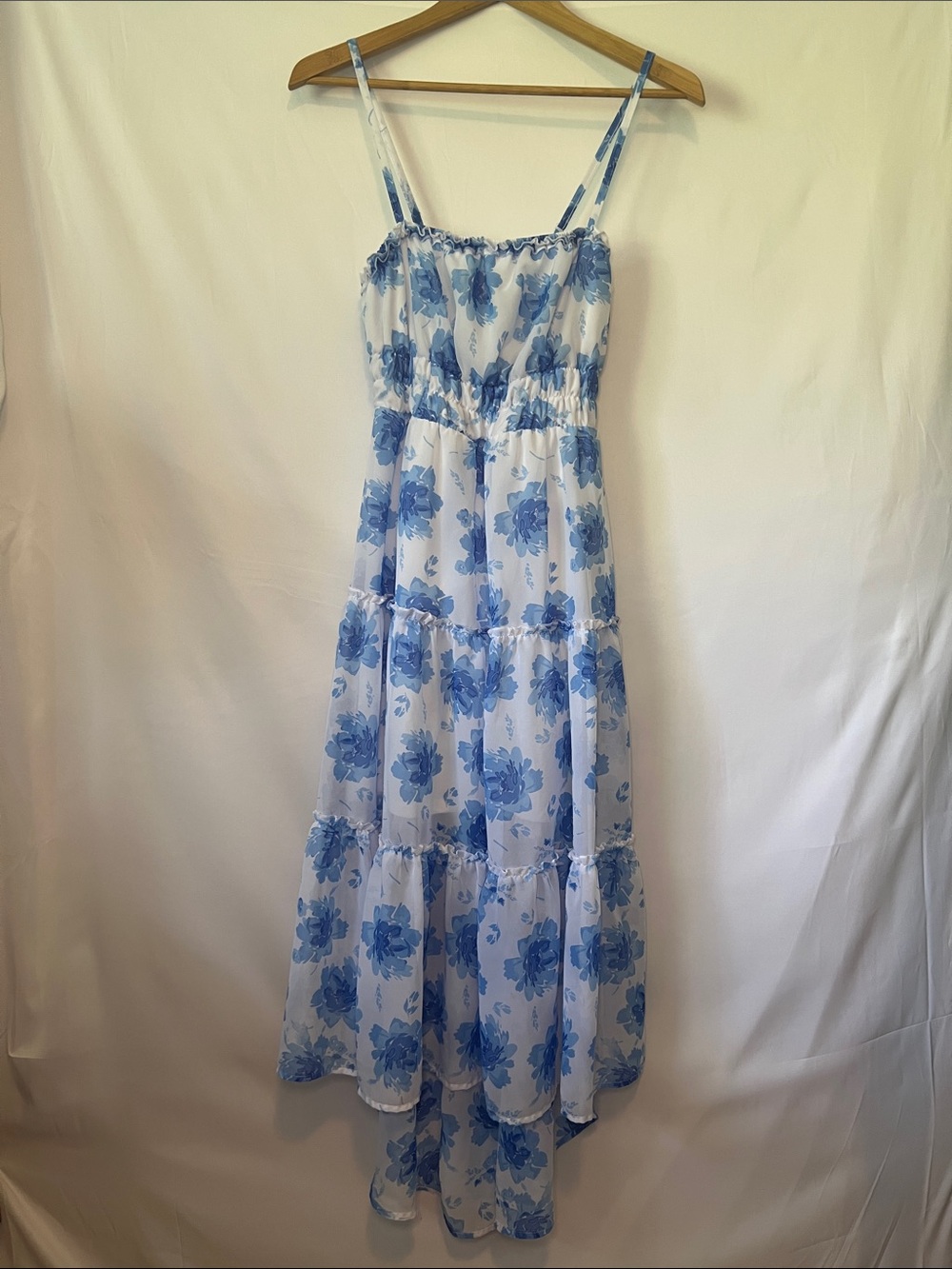 No Boundaries Blue White Floral Tiered Flounce Maxi Dress Feminine Fairy Flowy M